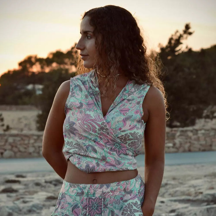 conjunto falda y top con capucha mujer arena formentera