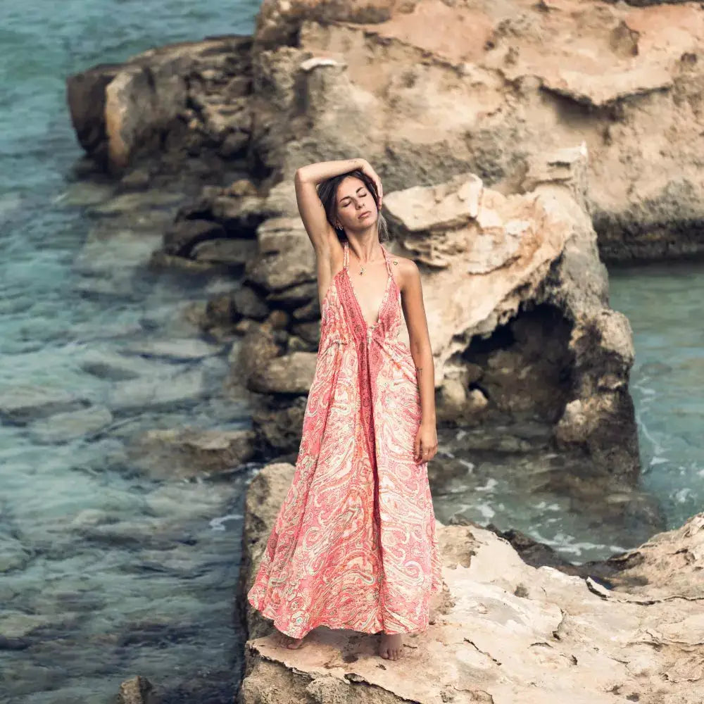 Vestido boho rosa, Uma