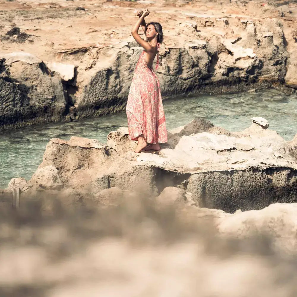 Vestido boho rosa, Uma