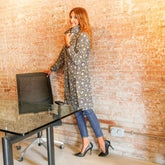 abrigo bohemio mujer · abrigo largo estampado · abrigo ligero otoño invierno · abrigo elegante boho chic · abrigo versátil mujer · abrigo de entretiempo · abrigo estilo bohemio chic