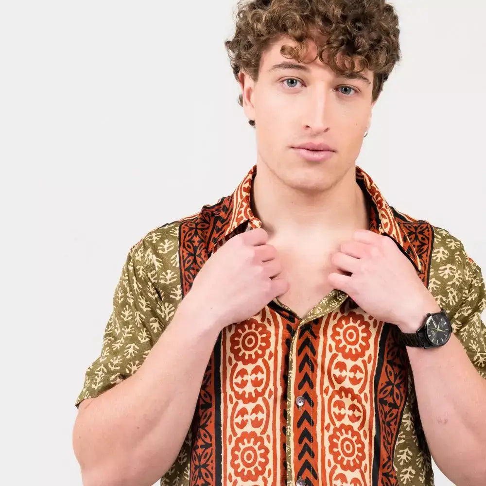 camisa imitación seda de manga corta hombre arena Formentera