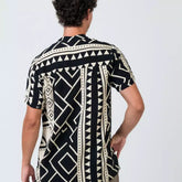 camisa hombre tribal, camisa rayón estampada, camisa bohemia hombre, camisa ligera verano, camisa cuello mao hombre, camisa Amazon Arena Formentera.