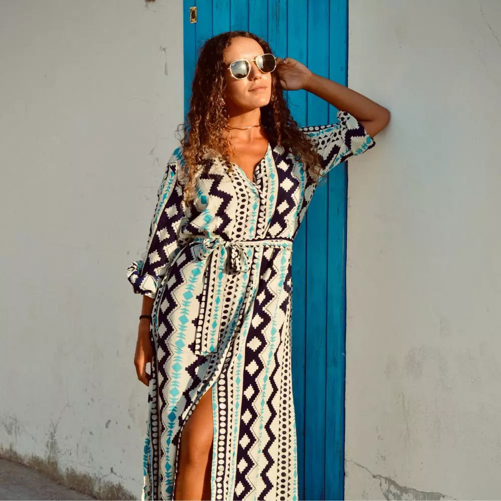 Arena Formentera vestido - camisero largo bohemio en rayón ligero con estampado étnico azul y negro para mujer