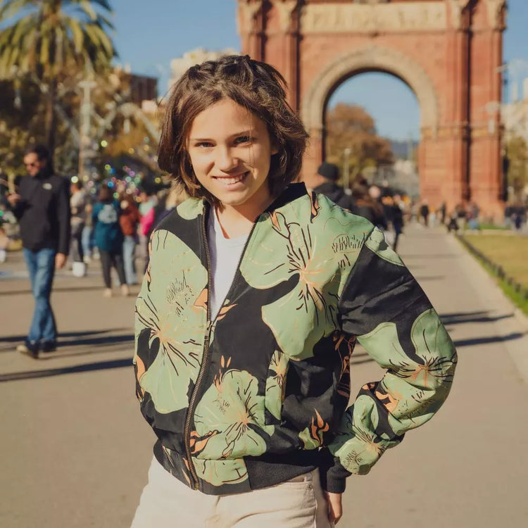 chaqueta bomber estampada mujer, bomber boho chic, chaqueta ligera polar, bomber new saari, chaqueta bohemia otoño invierno, bomber estampada casual, chaqueta arena formentera, bomber oversize mujer