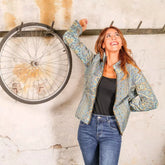 abrigo bohemio mujer · abrigo largo estampado · abrigo ligero otoño invierno · abrigo elegante boho chic · abrigo versátil mujer · abrigo de entretiempo · abrigo estilo bohemio chic