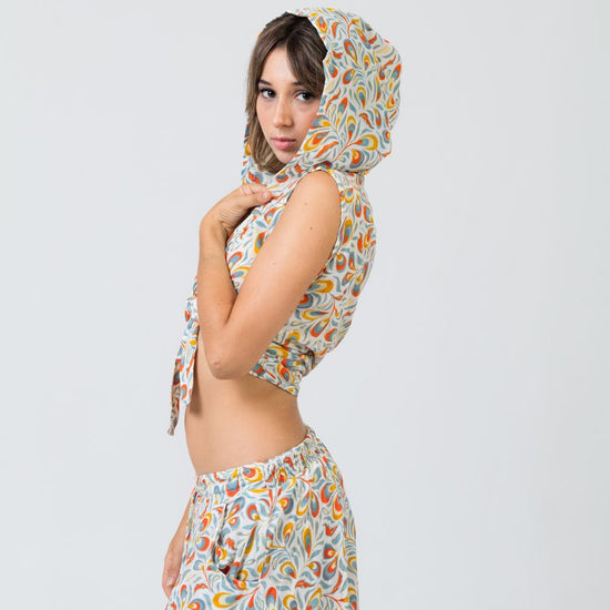 conjunto top con capucha y falda bohemio arena formentera