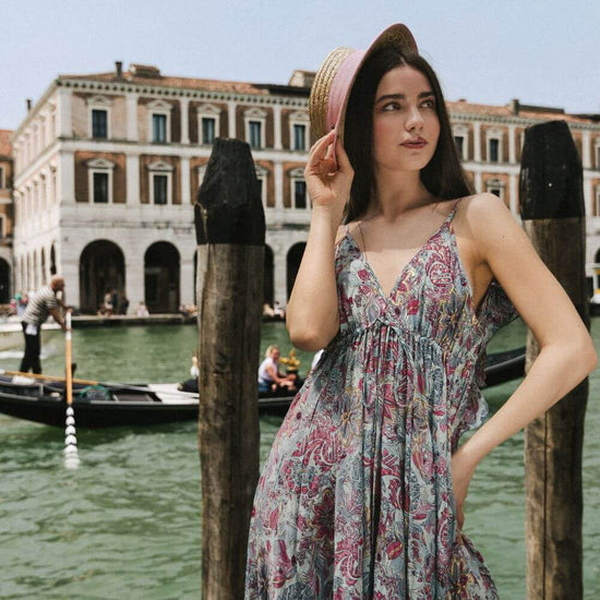 vestido bohemio con escote en la espalda mujer arena formentera