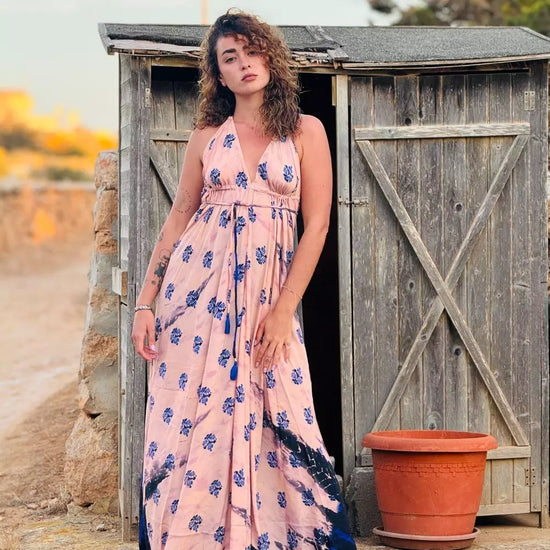 Vestido boho rosa, Uma